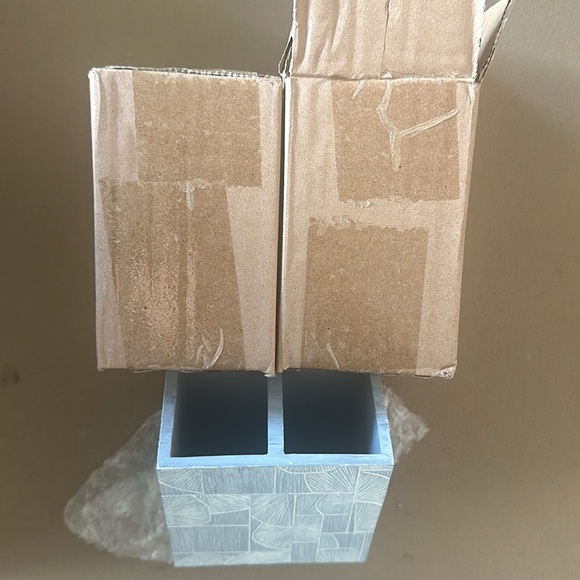 2 counts Sweet Home Collection Bathroom, Toothbrush Holder - Picture 4 of 4